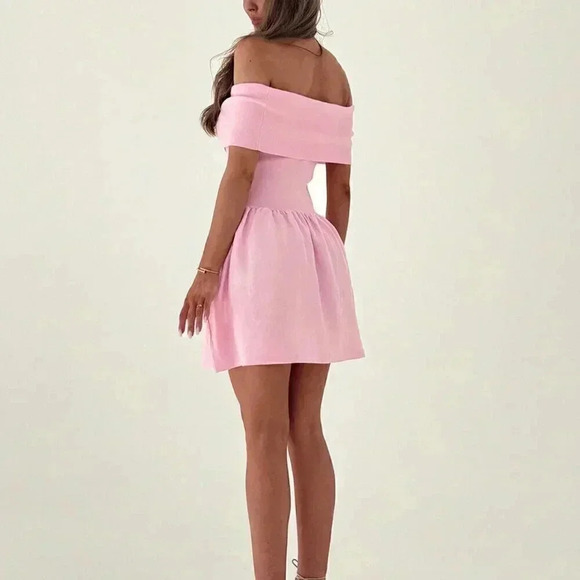 Pink Elegant Women's Off-Shoulder Mini Dress In Romantic Color - Picture 2 of 6